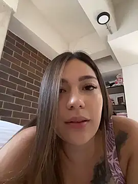 Snapshot of Latina_vanessa chatting on 08/05/26, 10:23 Latina vanessa online show from 08/05/26, 10:23