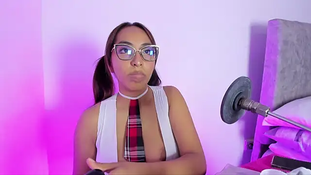 Leticia brownn1 online show from 03/02/26, 07:43