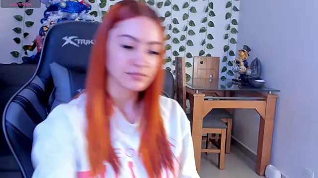 Snapshot of Amypond__ chatting on 12/14/24, 06:09 Amypond   online show from 12/14/24, 06:09