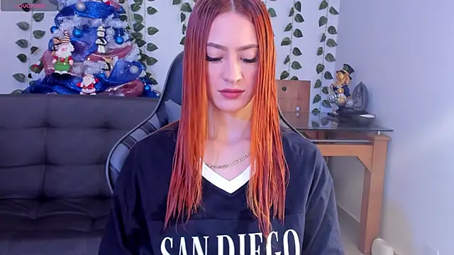 Snapshot of Amypond__ chatting on 12/17/24, 06:09 Amypond   online show from 12/17/24, 06:09