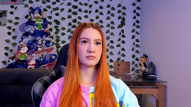 Snapshot of Amypond__ chatting on 12/30/24, 11:38 Amypond   online show from 12/30/24, 11:38