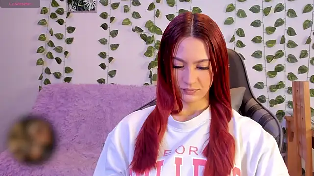 Snapshot of Amypond__ chatting on 02/10/25, 04:14 Amypond   online show from 02/10/25, 04:14