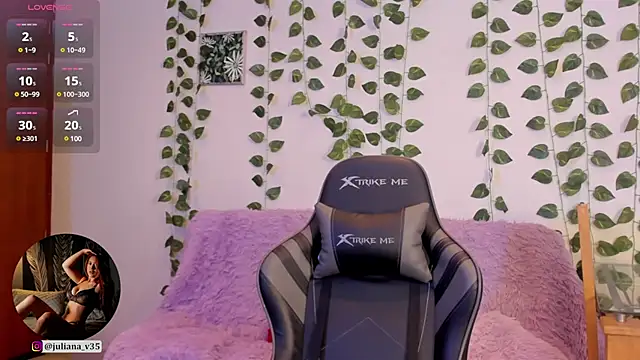 Snapshot of Amypond__ chatting on 03/07/25, 03:07 Amypond   online show from 03/07/25, 03:07