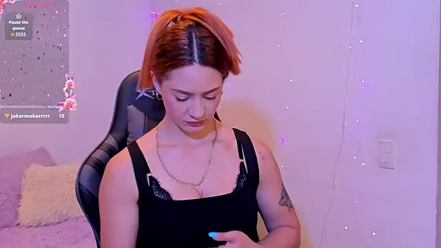 Snapshot of Amypond__ chatting on 09/18/25, 07:05 Amypond   online show from 09/18/25, 07:05