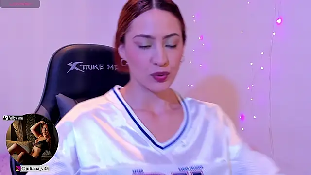 Snapshot of Amypond__ chatting on 09/24/25, 08:12 Amypond   online show from 09/24/25, 08:12