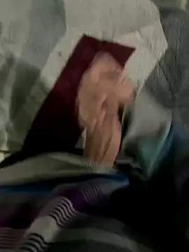 Snapshot of noovin20cm chatting on 10/20/25, 06:41 noovin20cm online show from 10/20/25, 06:41