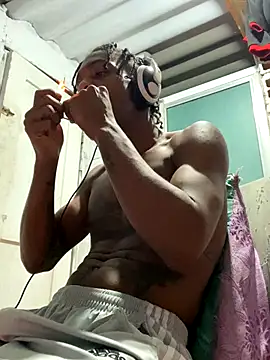 Larry-n-clouds online show from 11/23/25, 03:17