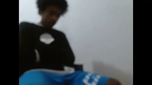 Snapshot of Larry-n-clouds chatting on 02/06/26, 02:20 Larry-n-clouds online show from 02/06/26, 02:20