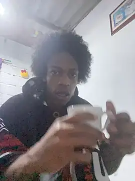 Snapshot of Larry-n-clouds chatting on 03/31/26, 04:02 Larry-n-clouds online show from 03/31/26, 04:02