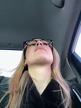 RinaCat online show from 10/18/25, 05:32