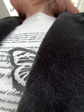 Snapshot of RinaCat chatting on 03/11/26, 07:36 RinaCat online show from 03/11/26, 07:36