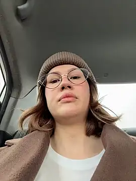 Snapshot of RinaCat chatting on 03/27/26, 05:46 RinaCat online show from 03/27/26, 05:46