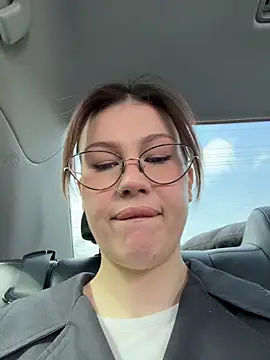 Snapshot of RinaCat chatting on 04/14/26, 05:57 RinaCat online show from 04/14/26, 05:57