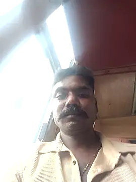 TamizhanKishwin7 online show from 11/04/25, 10:36