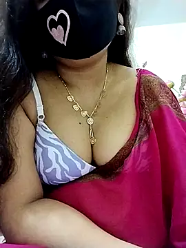 Snapshot of Ameera19 chatting on 03/11/25, 04:32 Ameera19 online show from 03/11/25, 04:32