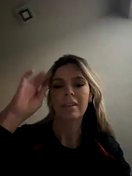 EvaDiamondXX online show from 11/11/25, 03:56