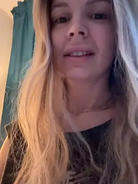 EvaDiamondXX online show from 02/15/26, 11:30