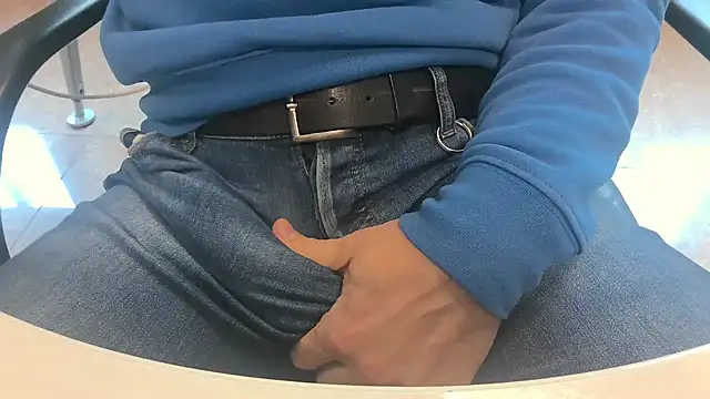 alessandroman2114 online show from 03/26/26, 11:16