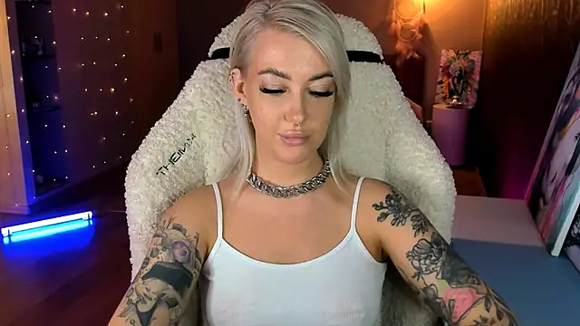 Snapshot of tykioty_Miley chatting on 03/07/26, 12:13 tykioty Miley online show from 03/07/26, 12:13