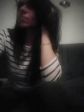 Snapshot of Donostipa chatting on 11/19/25, 04:51 Donostipa online show from 11/19/25, 04:51