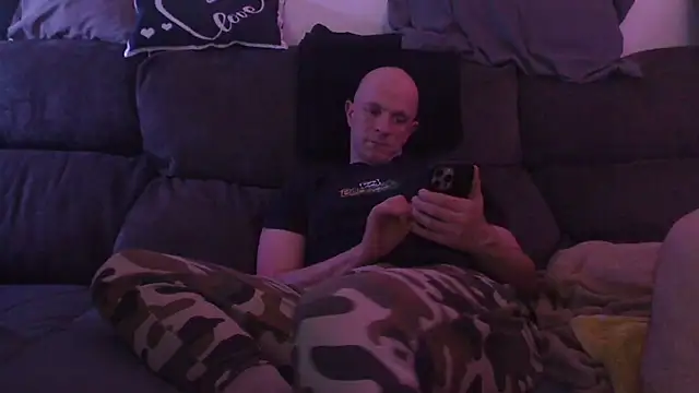 Snapshot of Donostipa chatting on 02/14/26, 10:17 Donostipa online show from 02/14/26, 10:17