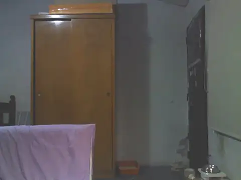 Snapshot of nicedick_bro chatting on 02/26/25, 01:43 nicedick bro online show from 02/26/25, 01:43