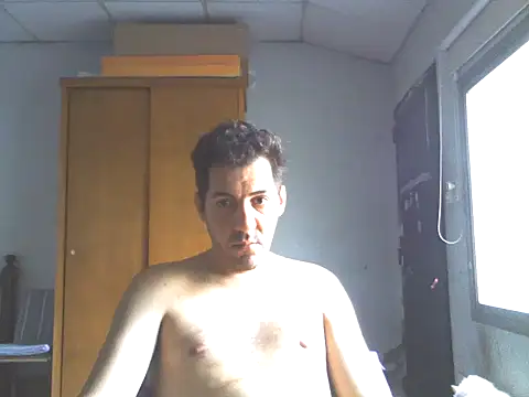 Snapshot of nicedick_bro chatting on 03/05/25, 03:18 nicedick bro online show from 03/05/25, 03:18