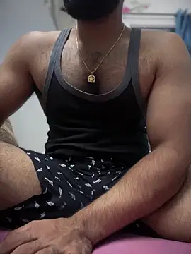 Snapshot of mrtoy121 chatting on 09/09/25, 06:18 mrtoy121 online show from 09/09/25, 06:18