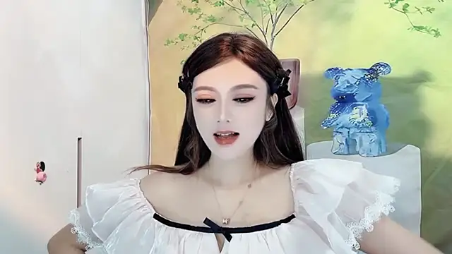 Snapshot of VIWVI chatting on 03/12/25, 02:30 VIWVI online show from 03/12/25, 02:30