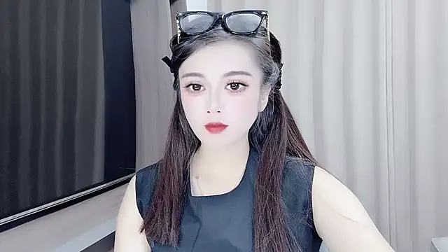 Snapshot of VIWVI chatting on 09/18/25, 03:41 VIWVI online show from 09/18/25, 03:41