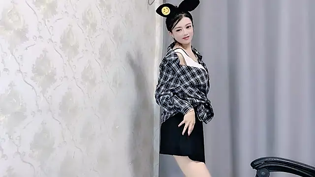 Snapshot of VIWVI chatting on 10/05/25, 05:06 VIWVI online show from 10/05/25, 05:06