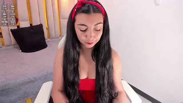 Karla hernandez  online show from 01/21/25, 11:03