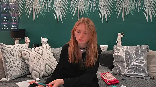 Snapshot of Alexandra_Demore chatting on 03/01/25, 08:42 Alexandra Demore online show from 03/01/25, 08:42