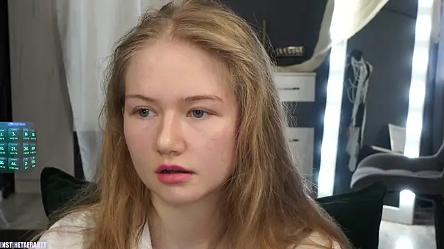 Alexandra Demore online show from 06/06/26, 07:29