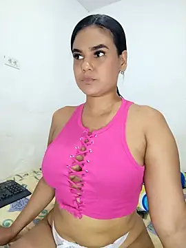 Snapshot of AntonellaShot chatting on 09/18/25, 07:10 AntonellaShot online show from 09/18/25, 07:10