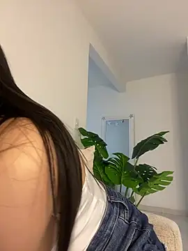 montmariana online show from 02/02/25, 06:37