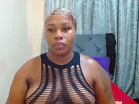 curvycloe1 online show from 12/24/24, 06:22