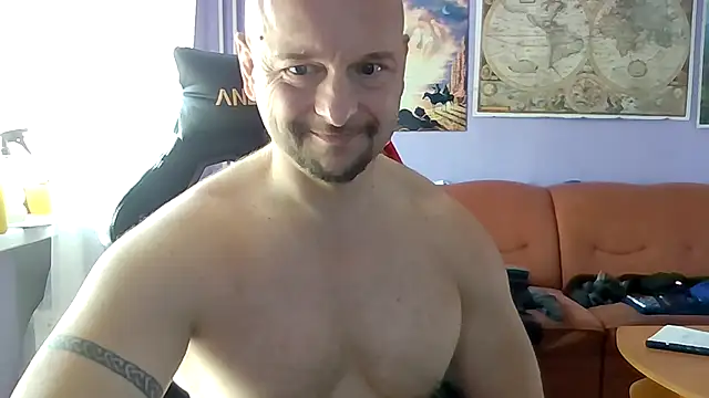 Snapshot of Sports-beast chatting on 11/16/25, 01:28 Sports-beast online show from 11/16/25, 01:28