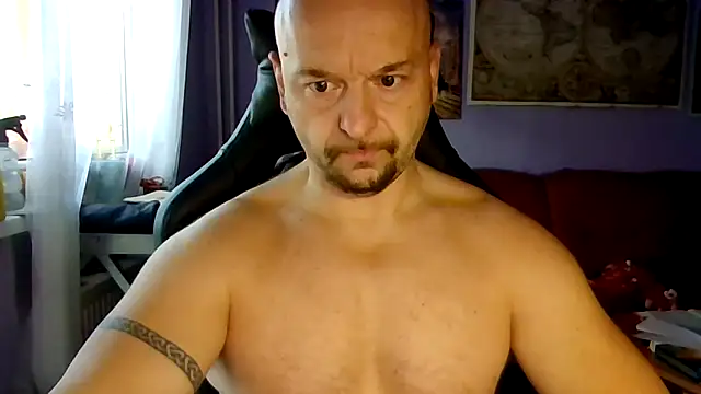 Snapshot of Sports-beast chatting on 11/19/25, 07:08 Sports-beast online show from 11/19/25, 07:08