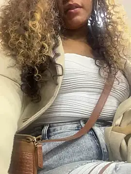 ashley Tompson1 online show from 02/17/25, 11:42