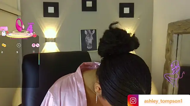 ashley Tompson1 online show from 03/03/25, 06:22