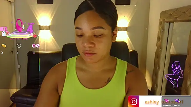 ashley Tompson1 online show from 03/12/25, 12:36