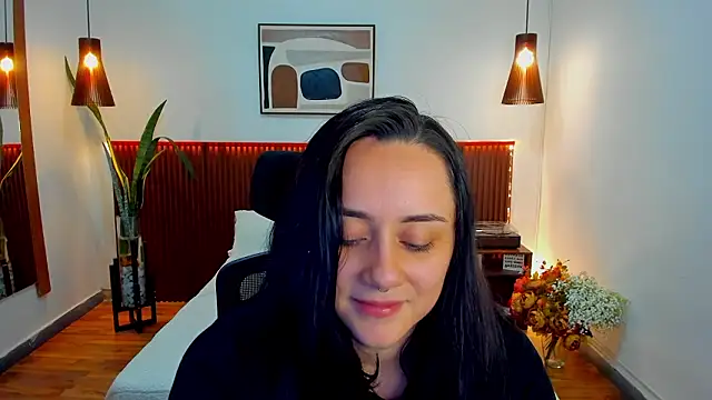 Snapshot of KatherineBond chatting on 01/15/26, 07:28 KatherineBond online show from 01/15/26, 07:28
