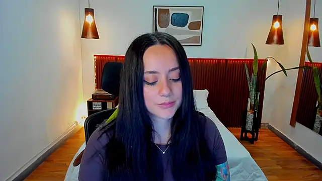 Snapshot of KatherineBond chatting on 02/19/26, 06:15 KatherineBond online show from 02/19/26, 06:15
