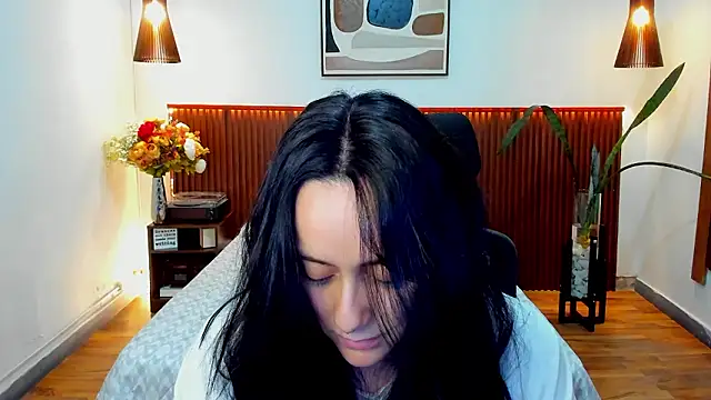 Snapshot of KatherineBond chatting on 03/10/26, 06:46 KatherineBond online show from 03/10/26, 06:46