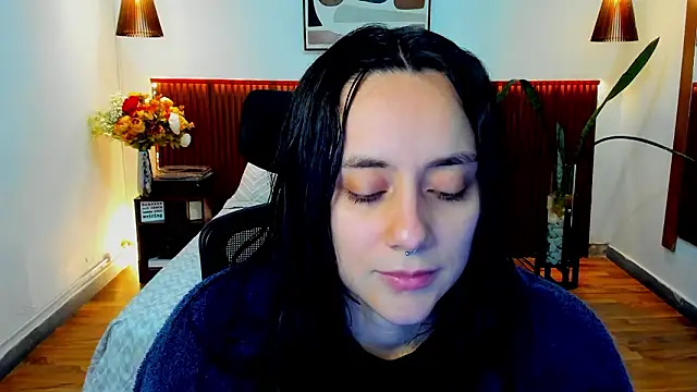 Snapshot of KatherineBond chatting on 03/13/26, 08:04 KatherineBond online show from 03/13/26, 08:04