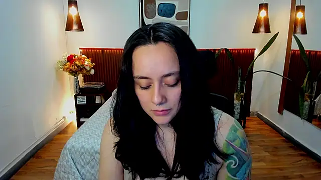 Snapshot of KatherineBond chatting on 03/15/26, 07:42 KatherineBond online show from 03/15/26, 07:42
