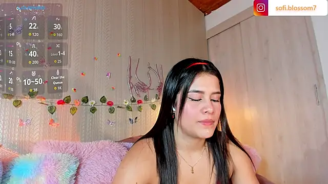 Snapshot of Sofi_Blossom chatting on 06/26/26, 07:51 Sofi Blossom online show from 06/26/26, 07:51