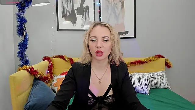 EvaMoran online show from 12/21/24, 05:14