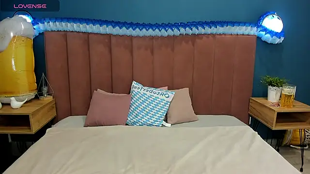 Snapshot of Emma_adorablle chatting on 09/24/25, 01:31 Emma adorablle online show from 09/24/25, 01:31